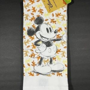 NWT Disney 2 pk of Mickey Kitchen Towels